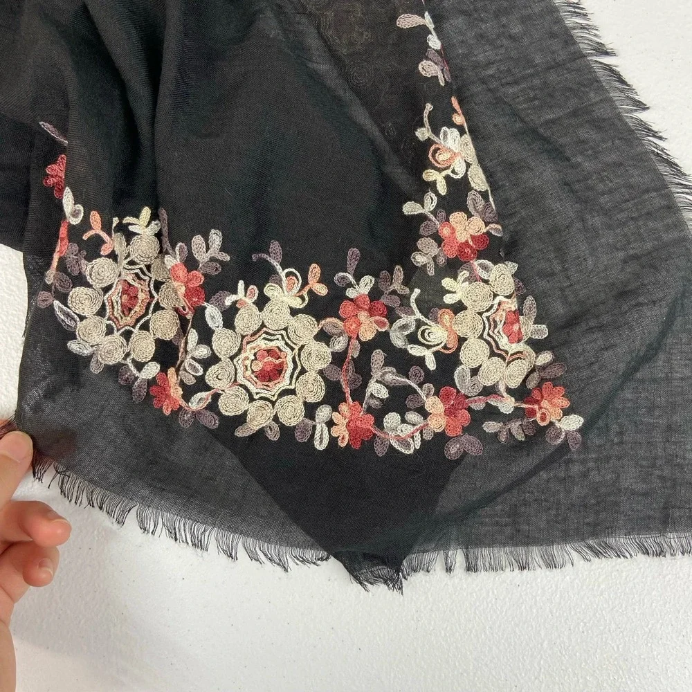 NEW Lauren Conrad women's black floral embroidered fringe lightweight wrap scarf